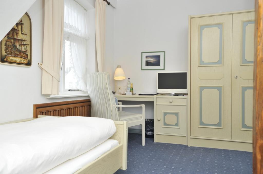 Hotel Friesenhof Wenningstedt-Braderup Номер фото